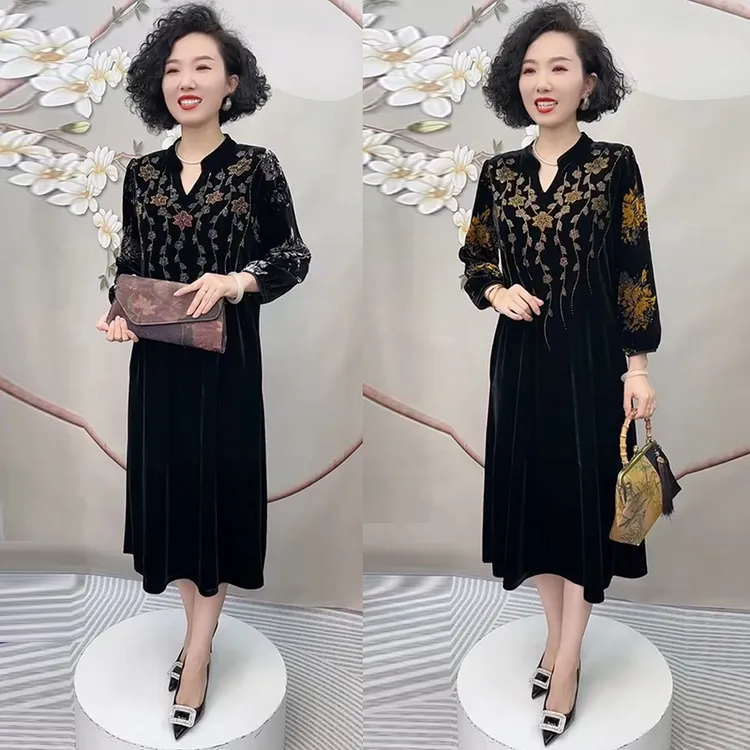 高端妈妈秋冬烫钻洋气连衣裙丝绒宽松大码遮肉时尚百搭显瘦长裙子