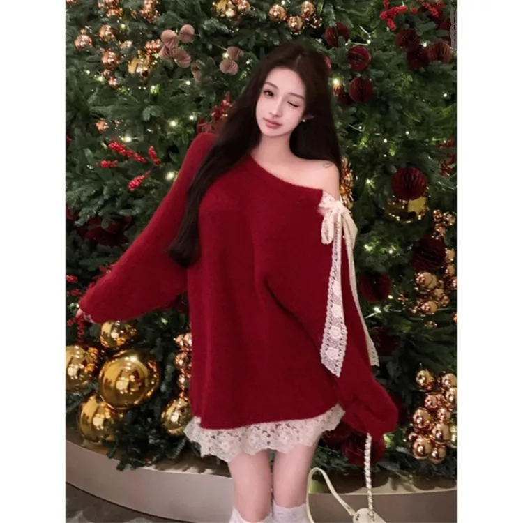 高级红色毛衣女秋冬2025新款宽松慵懒风露肩针织衫蕾丝蝴蝶结上衣
