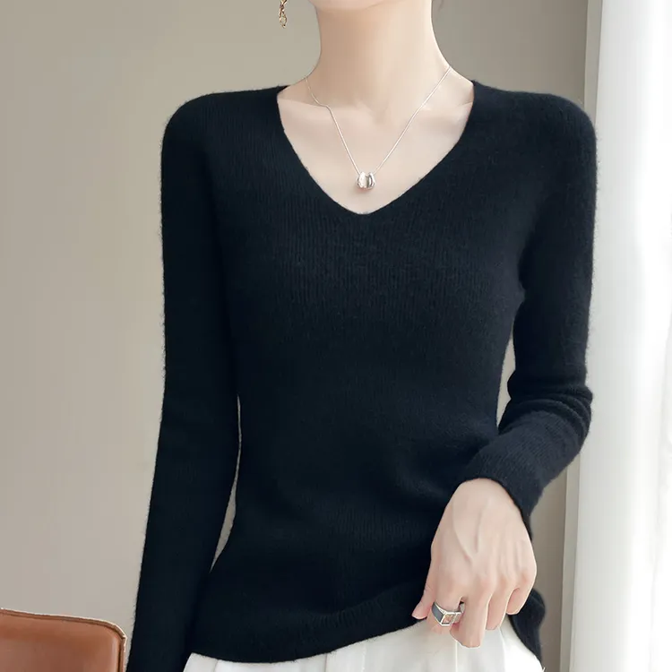 配西装的内搭v领针织打底衫女秋冬2025新款修身低领紧身黑色毛衣