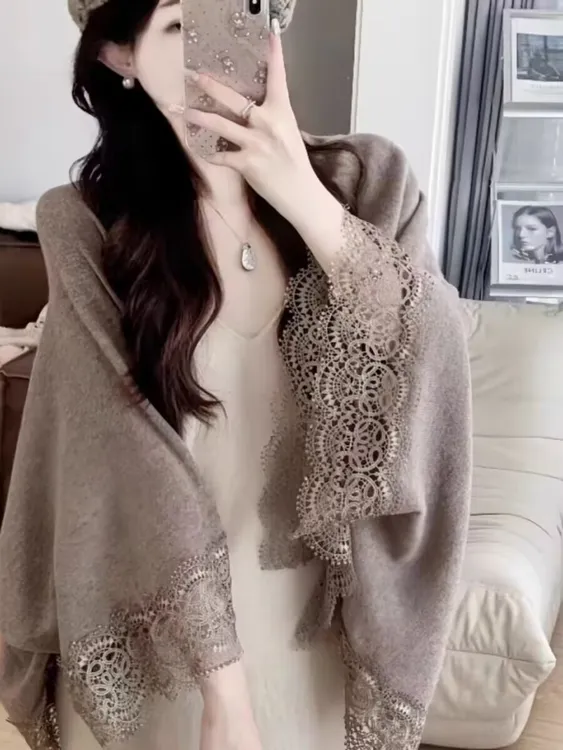 保暖镂空100%纯羊毛针织披肩高档女开衫秋冬洋气围巾毛衣外套罩衫