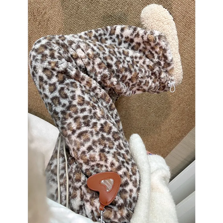 加绒加厚豹纹阔腿裤女秋冬季2025新款高腰羊羔绒慵懒毛呢运动卫裤