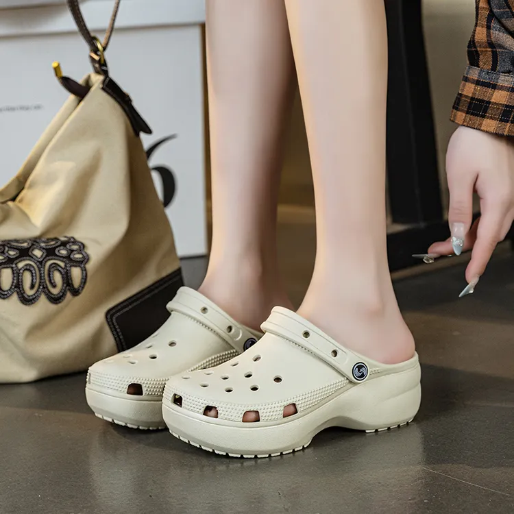 2025新款云朵洞洞鞋女款夏季防滑厚底增高包头沙滩鞋凉拖鞋女外穿