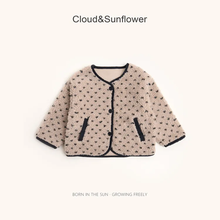 【云朵小葵】女童冬季洋气爱心皮毛一体三粒扣外套1114731