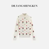 杨圣坤2025新品100%山羊绒法式纯手工钩花木耳领针织衫S82592504