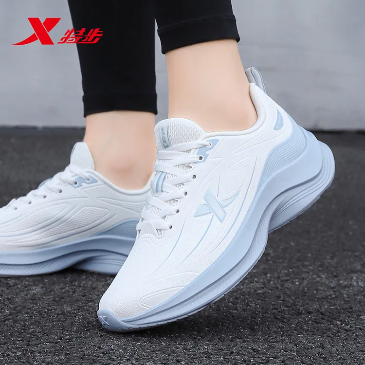特步女鞋2025新款户外轻跑鞋正品运动鞋软底跑步鞋子减震休闲鞋女