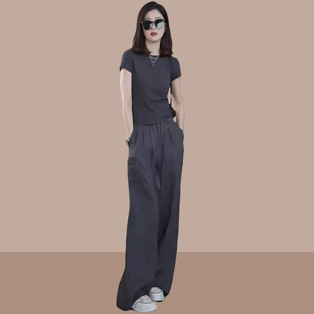 夏装搭配一整套小个子穿搭夏新款修身t恤阔腿裤网红洋气炸街女装