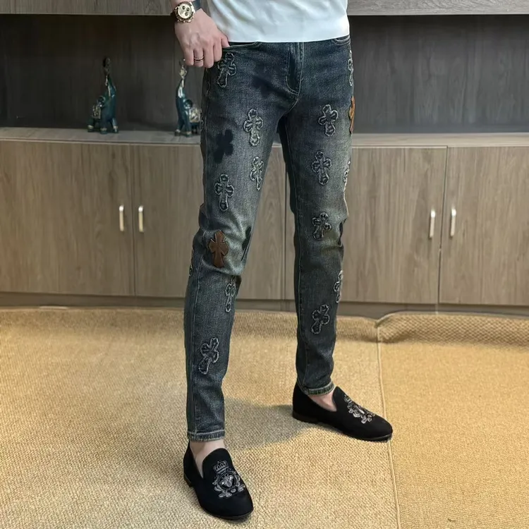 男士修身小脚牛仔裤