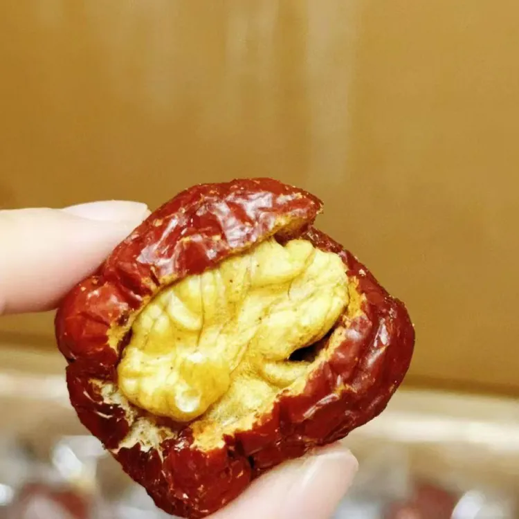 红枣夹核桃仁独立包装休闲解馋小零食
