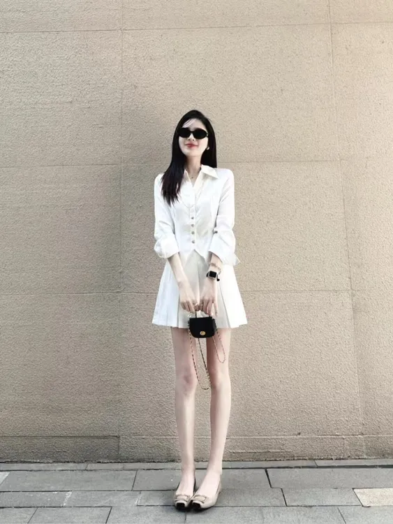 2025夏季新款钉珠钻扣收腰V领上衣气质百搭高腰百褶半裙两件套装