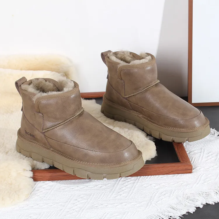 防水牛皮+羊皮毛一体！TG8698 冬季新款好打理户外防水男士雪地靴