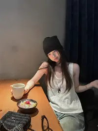 【月月精选】白雾薄茶 简约纯色针织无袖背心