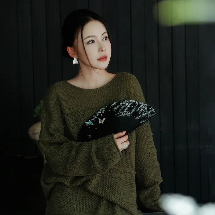 溶溶【绿意诗章】RONGRONG 100绵羊毛提花镂空慵懒羊毛衫2025Q1826