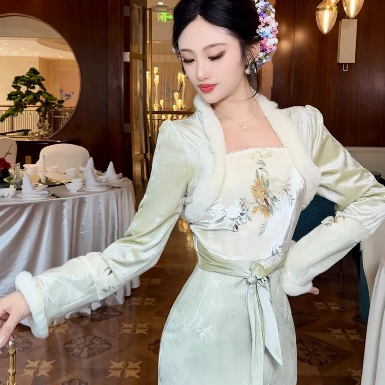 【媛珠 曼妙青瓷】重工贵气刺绣丝绒醋酸显瘦旗袍时尚套装仙气秋冬