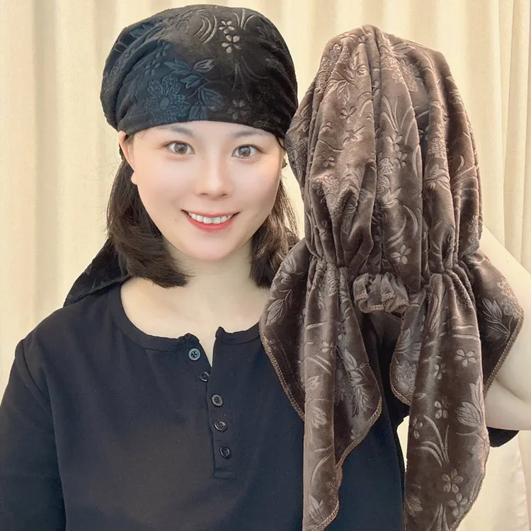 秋冬新款保暖绒布飘带帽压花洋气遮白发新款包头帽子