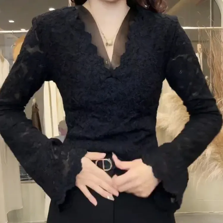 纯欲氛围感V领蕾丝长袖打底衫女2025秋冬季新款内搭气质显瘦上衣