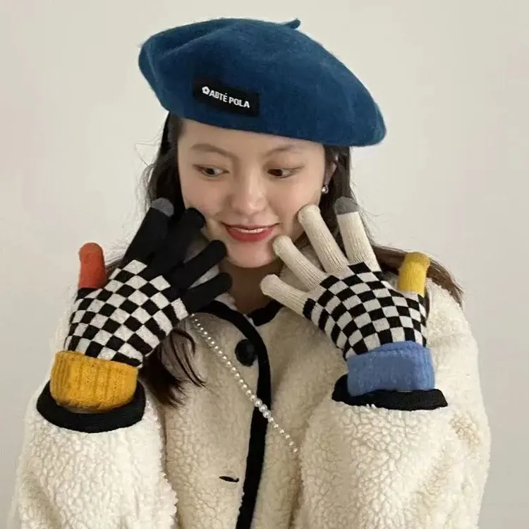 棋盘格手套冬季新款黑白撞色学生保暖加厚防寒可触屏ins骑车男女