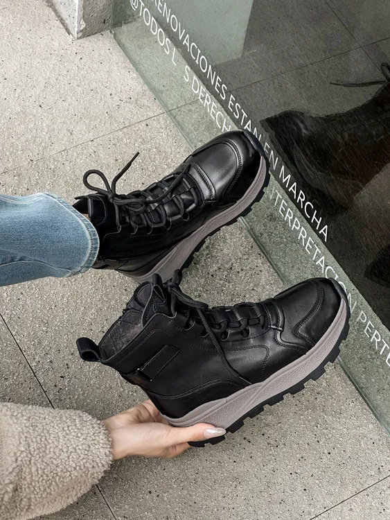 928头层牛皮新款时尚舒适休闲冬季羊皮毛一体保暖防滑休闲棉鞋女