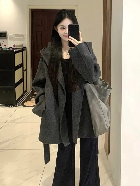灰色韩系连帽呢子大衣女2025秋冬新款毛呢外套小个子赫本风高级感