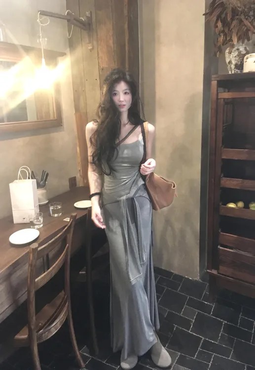 2025夏季新款纯欲高级感绑带披肩收腰显瘦气质吊带连衣裙套装女