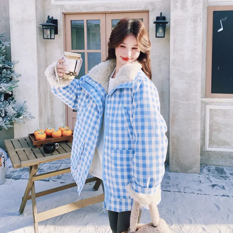 蓝色格子羊羔毛拼接派克棉服女冬装新款学院风时尚超洋气加厚外套
