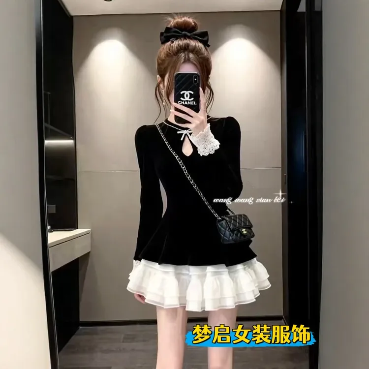 法式赫本风黑色假两件连衣裙女2026新款冬季高级感收腰a字短裙子