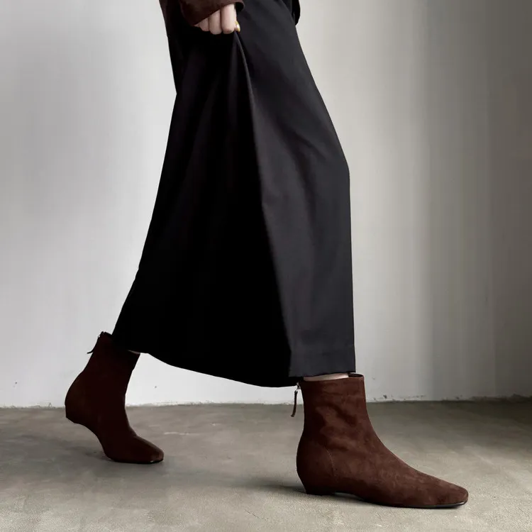 韩风极简短靴2025秋冬季新款真皮短筒女靴子方头平跟瘦瘦靴马丁靴