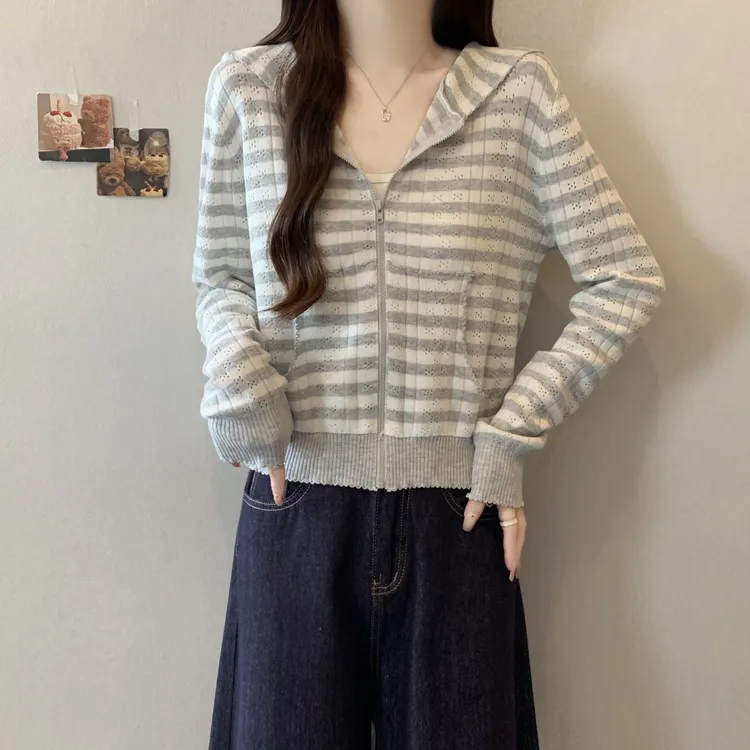 胖mm条纹连帽长袖针织开衫女秋季新款宽松显瘦设计感短款毛衣外套