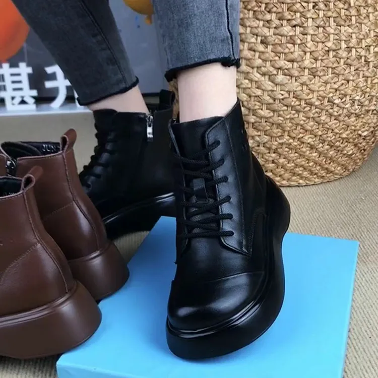 真皮马丁靴女秋冬季新款圆头厚底加绒松糕底短靴系带牛皮女靴棉靴