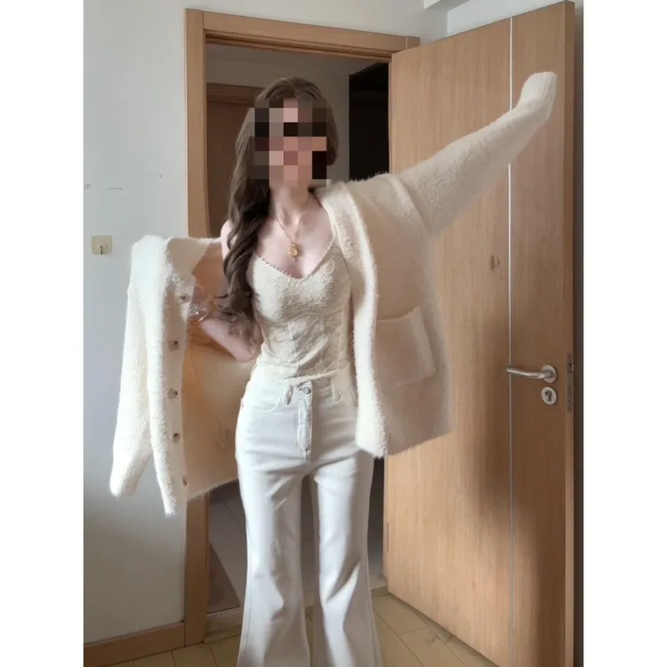 MARIE.COCO法式千金纯欲小香风毛领连帽外套女微喇牛仔裤秋冬套装