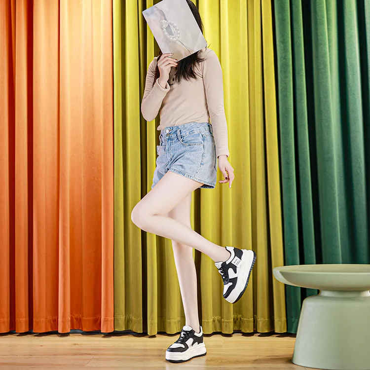 2025秋季真皮坡跟松糕厚底轻便小白鞋休闲显瘦内增高小个子女鞋