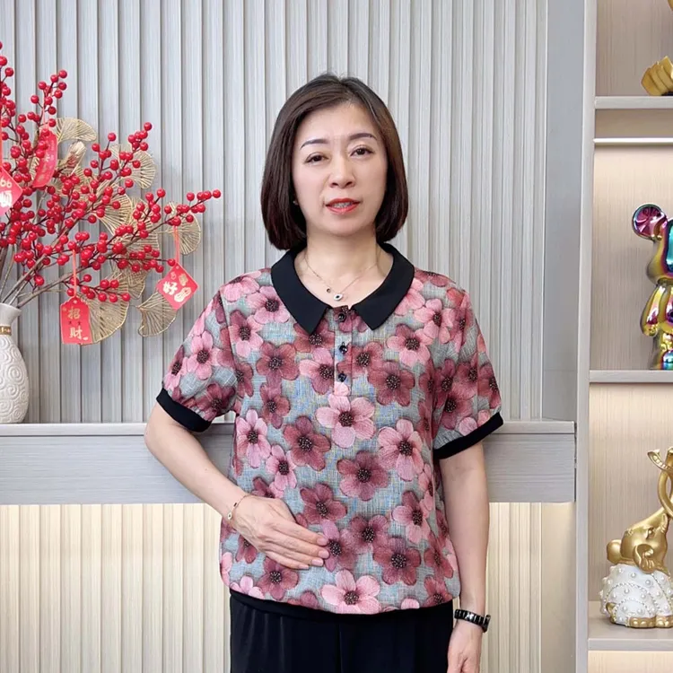 2025夏季新款时尚洋气中老年妈妈装减龄宽松显瘦气质翻领短袖上衣