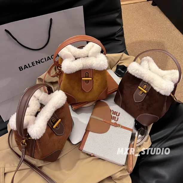 【暖暖烧麦包】2025新款毛绒烧麦包麂皮轻奢高级感胶囊水桶包斜挎包