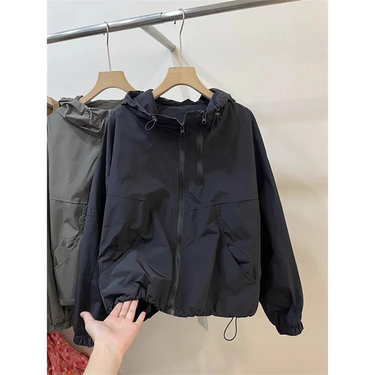 黑色双拉链连帽冲锋衣外套女春秋新款休闲百搭防风夹克显瘦上衣