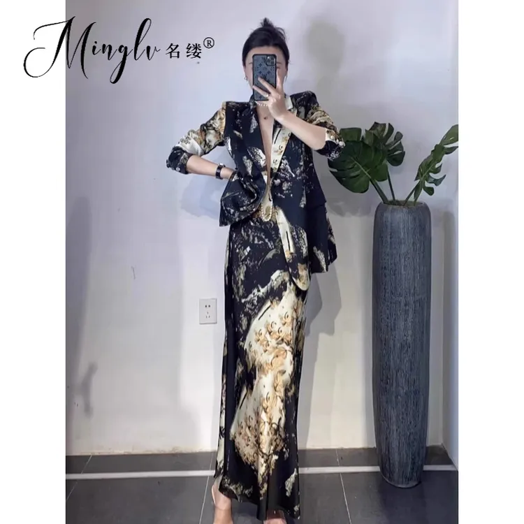 名缕女装2025秋季新款高端气质女神范印花职业西装套装裙轻奢两件