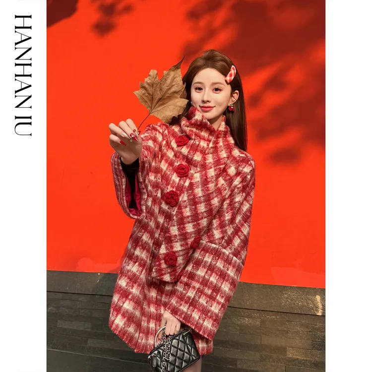韩韩IU【圣诞新颂】高奢羊毛复古时尚红白经典格纹女士中长款外套