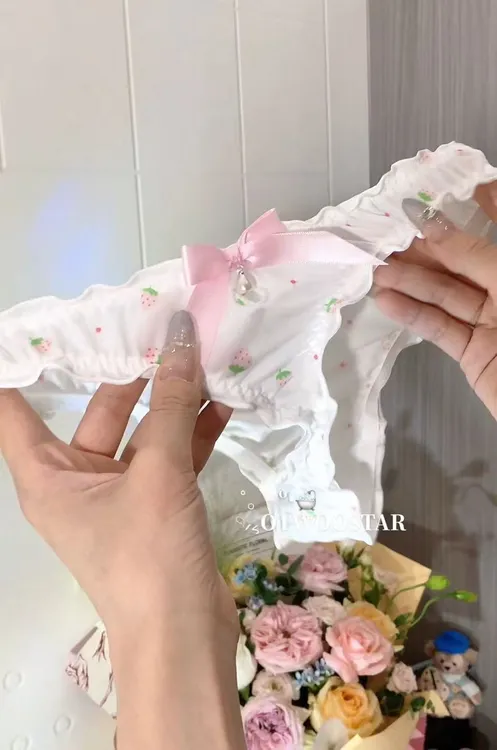 OTWOO STAR纾适 草莓少女珍珠可爱镂空蝴蝶结低腰内裤纯白越月光
