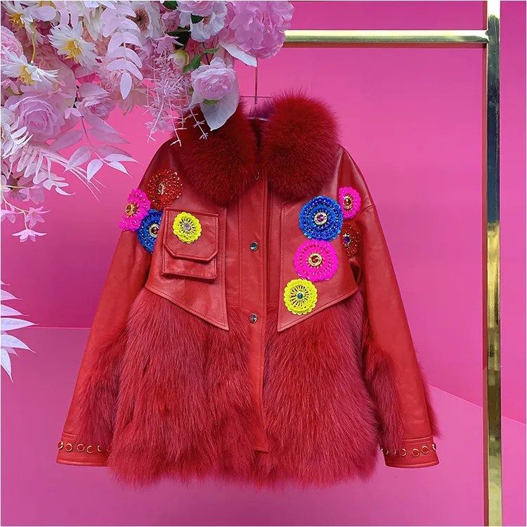 A4961欧美设计师2025冬季新款刺绣亮片花朵狐狸毛绵羊皮草外套女