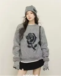 7106【臻炫女装】冬季新款纯色花朵图案时尚百搭拉毛上衣