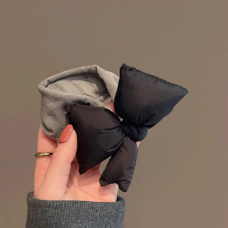 简约高级感黑色蝴蝶结发圈质感扎马尾发绳秋冬新款百搭外出头绳女