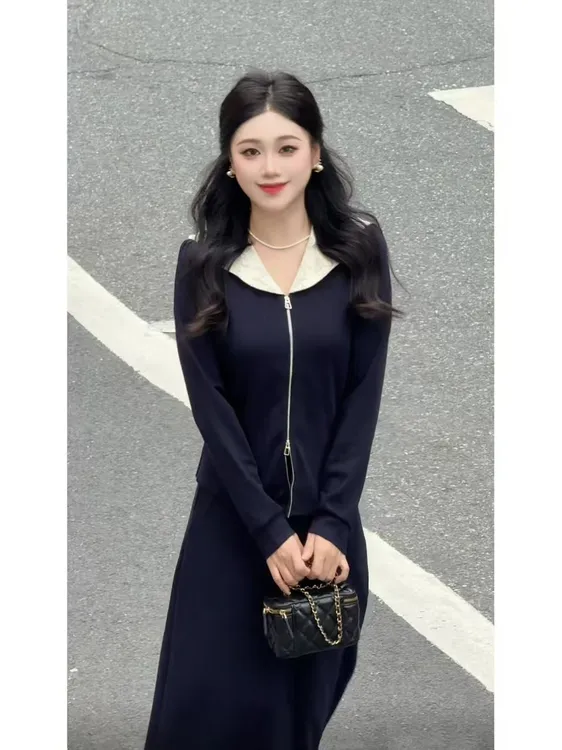 【柔飒方程式】秋季胖mm巨显瘦遮肉大码娃娃领显瘦开衫半身裙两件套