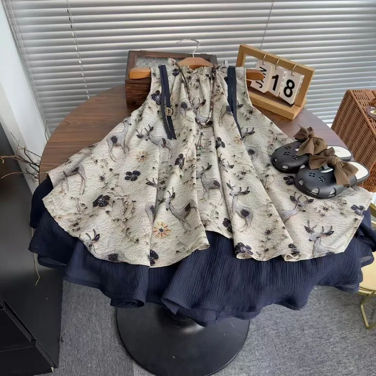 女童碎花连衣裙夏季新款百搭时尚设计师款蓝色复古裙子沙滩裙