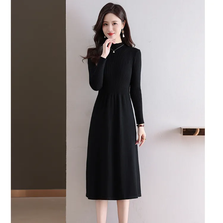 半高领针织连衣裙女2025新款秋冬装长袖毛衣裙中长款打底衫过膝裙