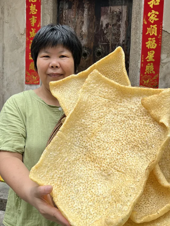 潮汕特产沙爆猪肉皮非油炸猪皮肚盐炒浮皮沙暴散装手工金黄炒制