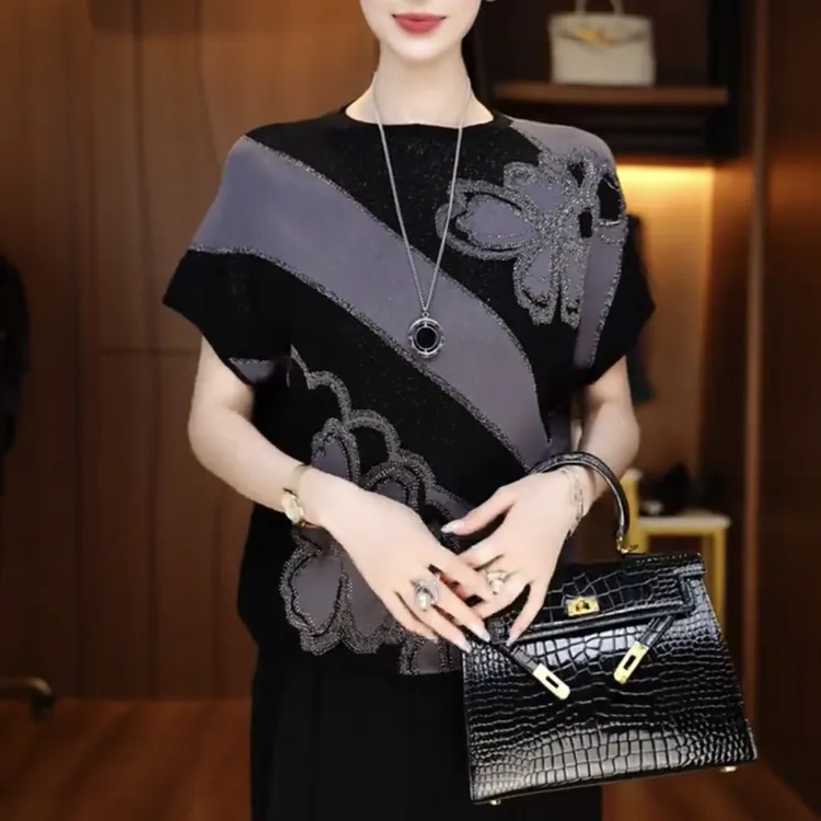 薄款百搭蝙蝠袖针织夏季新款宽松大码妈妈装提花镶钻短袖针织上衣