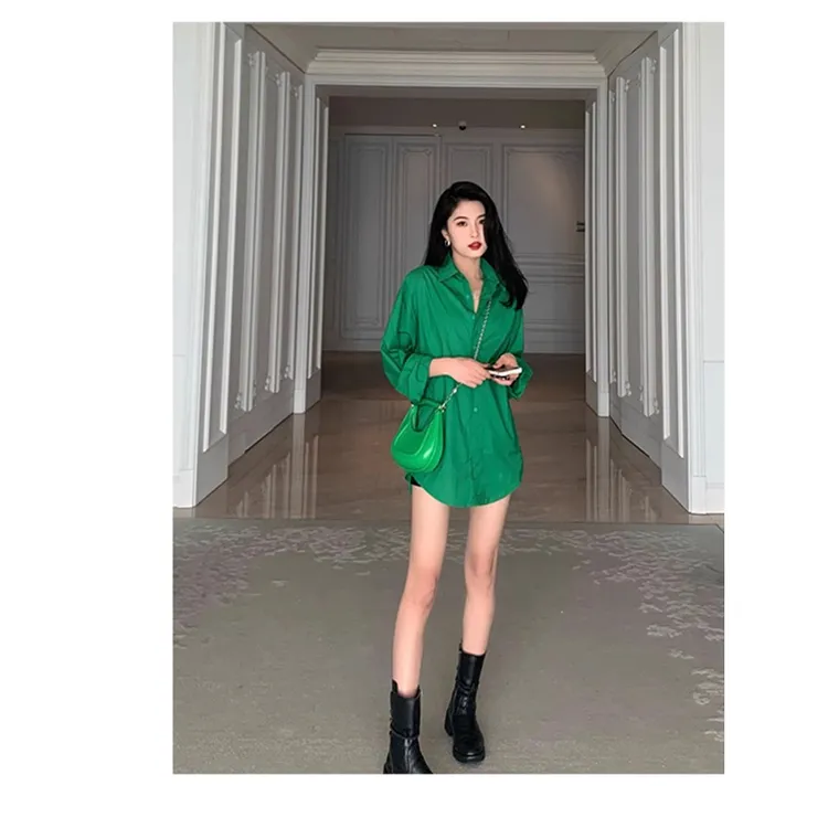 2025春装新款男友风绿色宽松防晒衬衫上衣+黑色西装外套女两件套