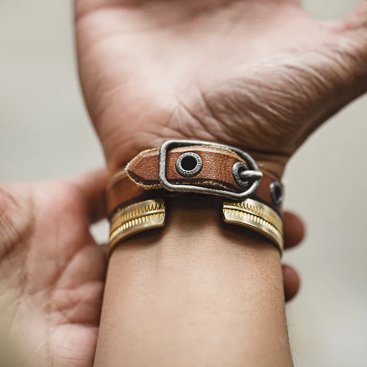 合金皮质手镯 美式复古植鞣头层牛皮手环硬汉手镯真皮手链配饰男