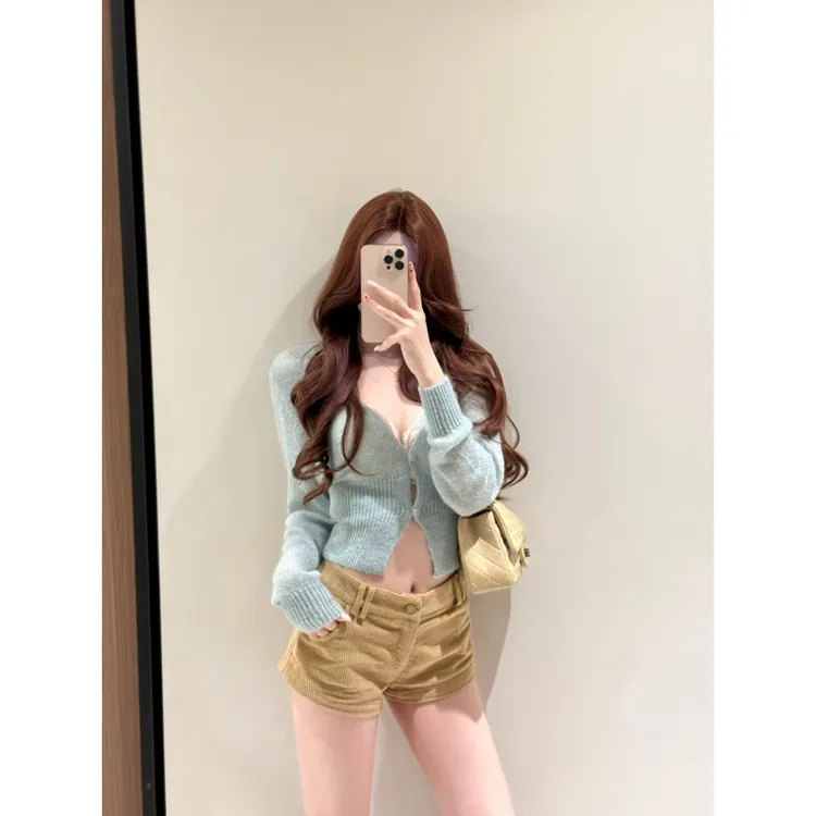 气质v领针织开衫女秋季纯欲风高级感气质辣妹收腰修身短裤两件套