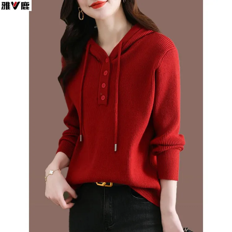 雅鹿今年流行的红色连帽羊毛衫女短款洋气百搭帽衫2025新款针织衫