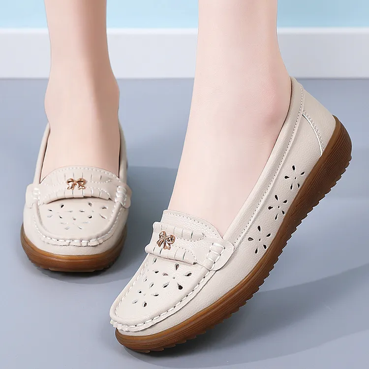 百丽香奈女鞋久站不累妈妈鞋豆豆鞋软面单鞋平底夏季镂空防滑大码