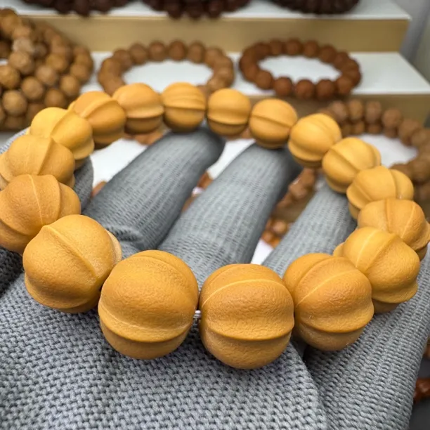 全品15mm无瑕聚宝盆猴头手工喷砂四花大鲨鱼文玩手串